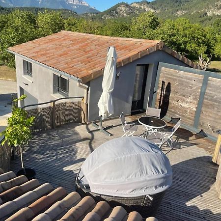 Sublime Studio De Caractere ,50 M2 Climatise . Montlaur-en-Diois Dış mekan fotoğraf